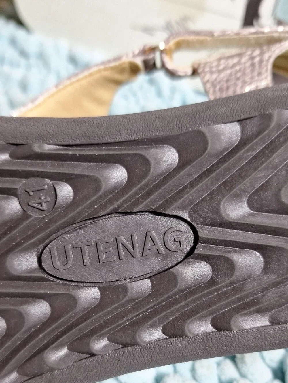 Women’s Taupe Metallic Snake-Print Thong Sandals